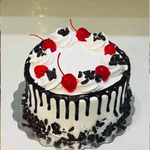 6 Inch Eggless Black Forest Cake 